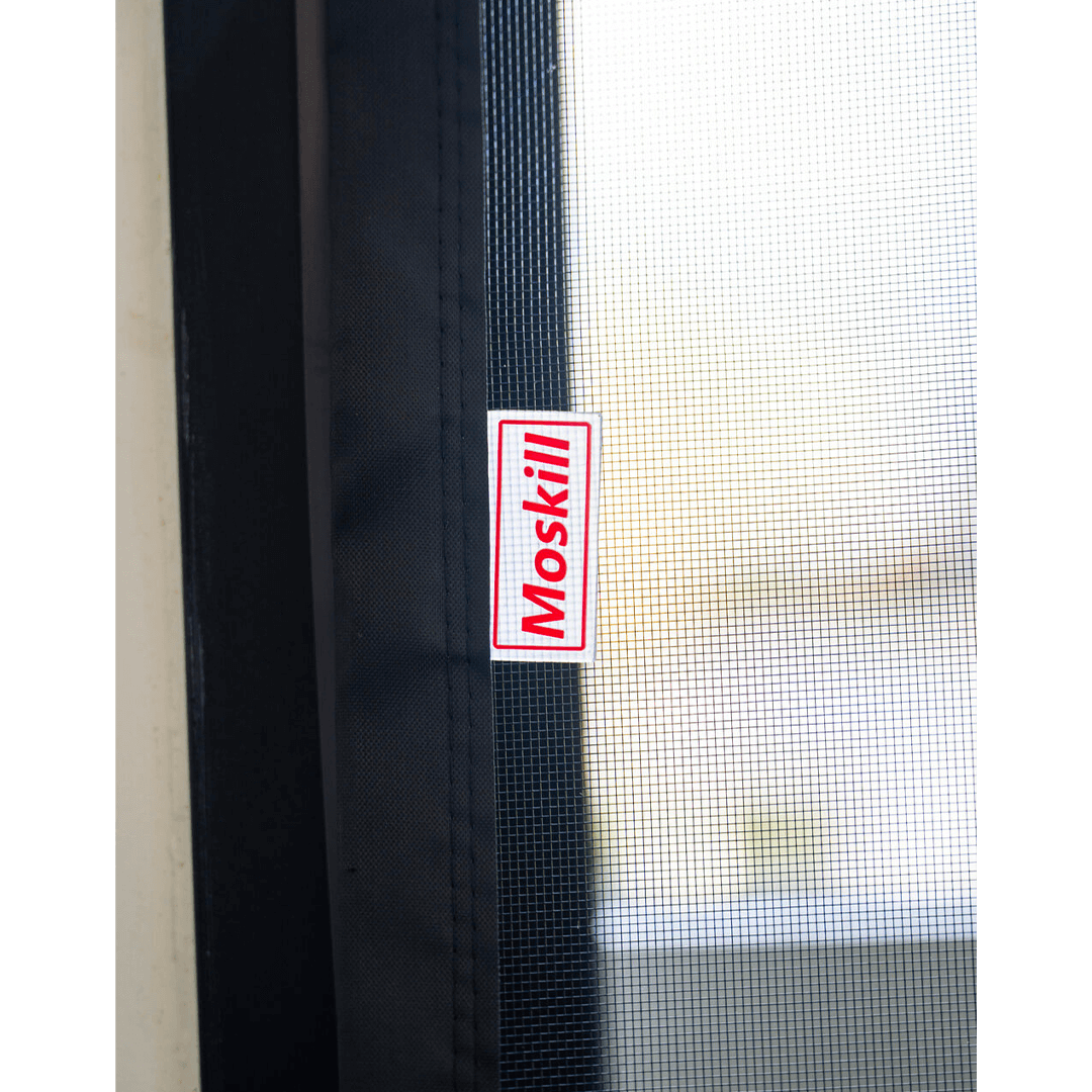 Magnetic screen door from Ma boutique, featuring a lightweight mesh design for easy insect protection and accessibility.