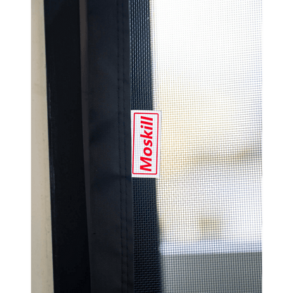 Magnetic screen door from Ma boutique, featuring a lightweight mesh design for easy insect protection and accessibility.